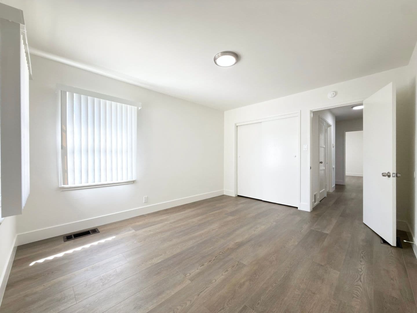 Vista Townhome: 127 E. Connecticut Avenue