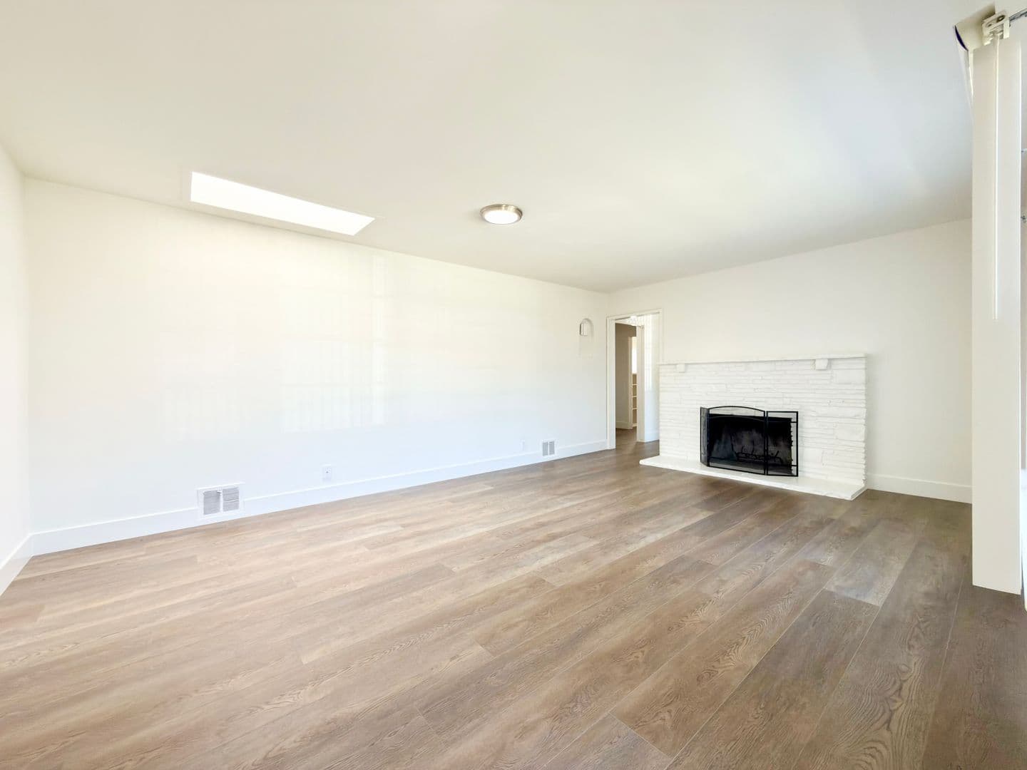 Vista Townhome: 127 E. Connecticut Avenue