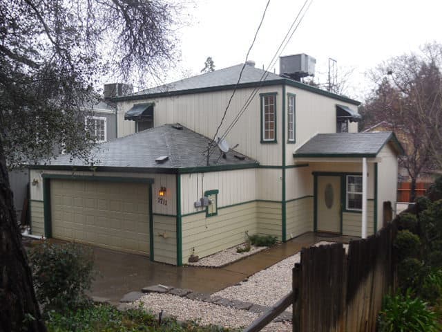 Shasta Lake City House: 1711 El Paso Street