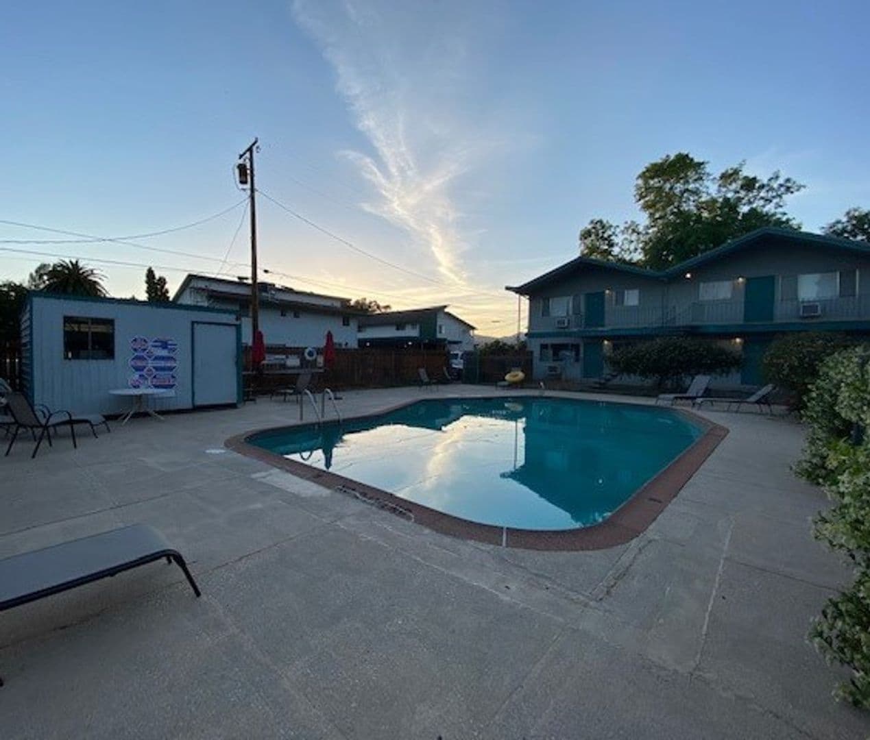 Redding Apartment: 1050, 1070, 1090 Continental Street