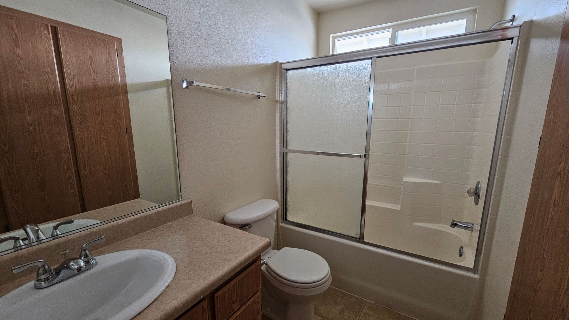 Anderson Apartment: 2600 Shady Ln