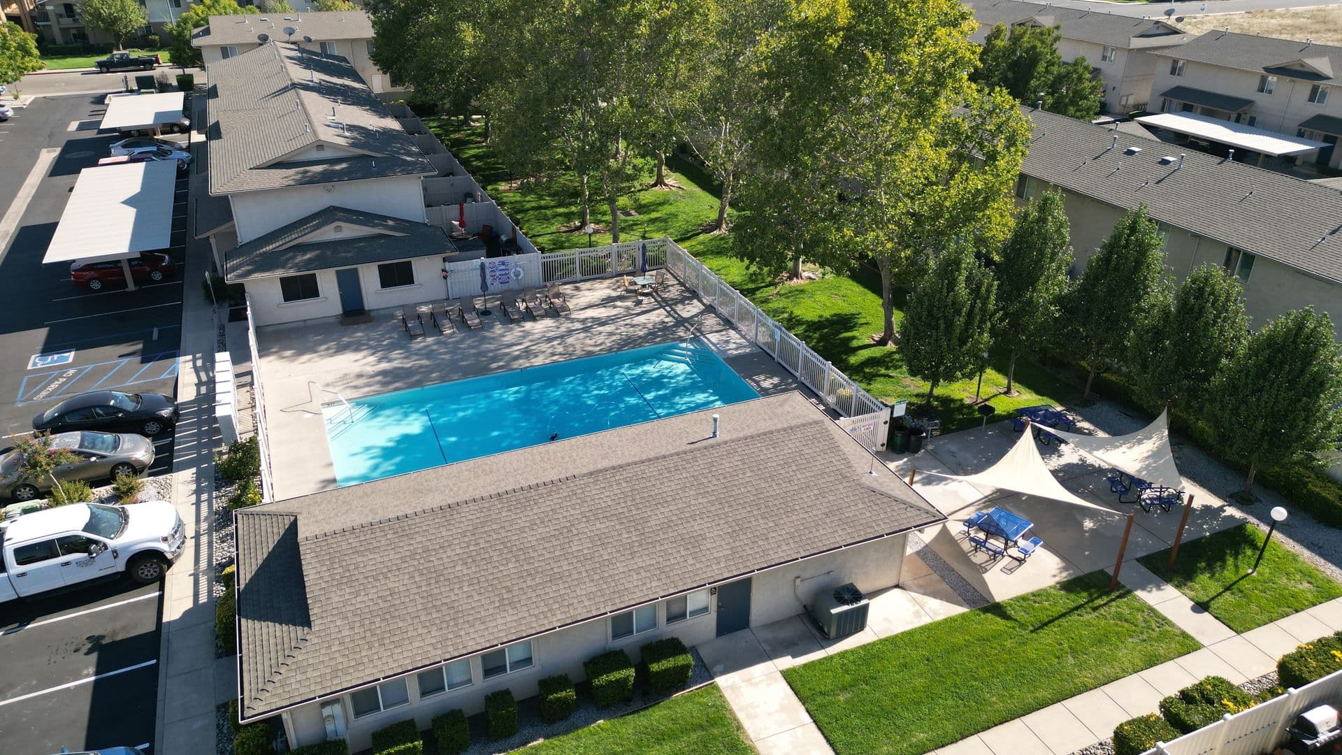 Anderson Apartment: 2600 Shady Ln