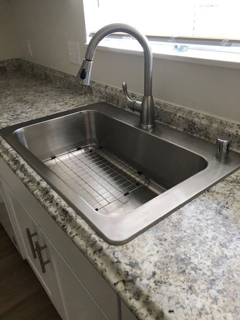 Redding Apartment: 1050, 1070, 1090 Continental Street