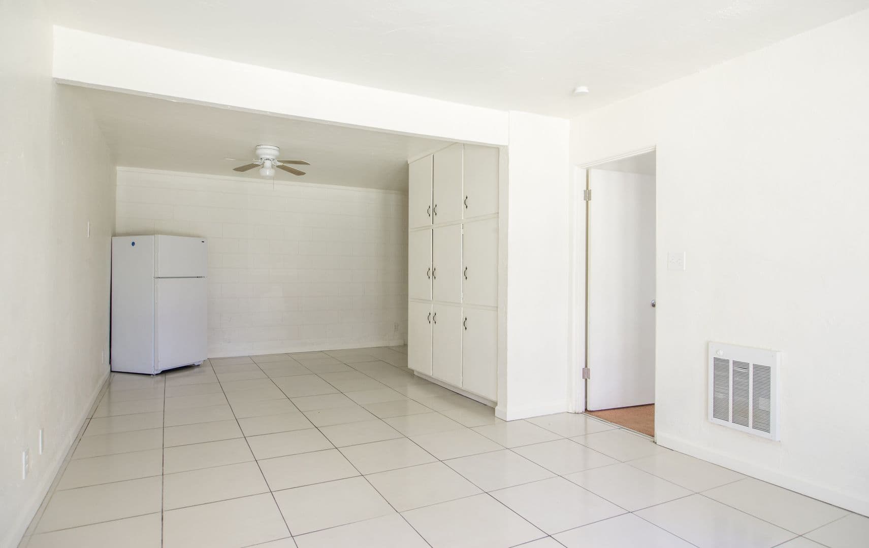 Redding Apartment: 2850 Pioneer Dr