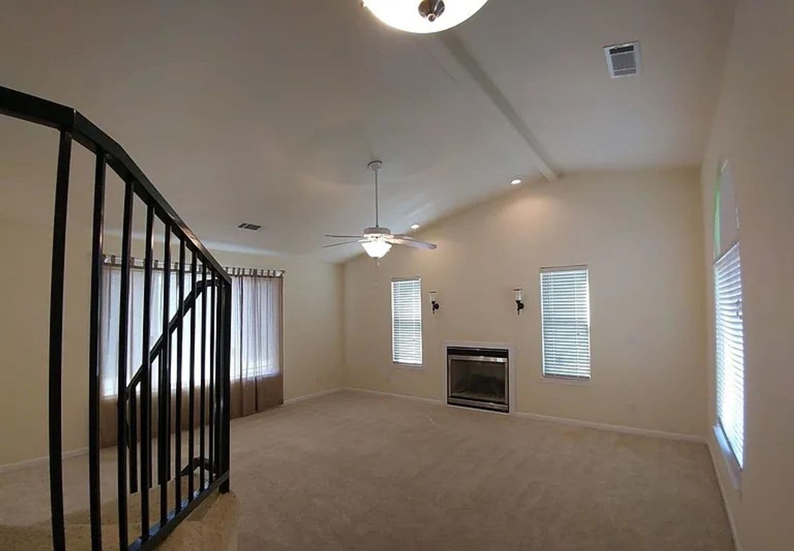 Cottonwood House: 18946 Yawl Place