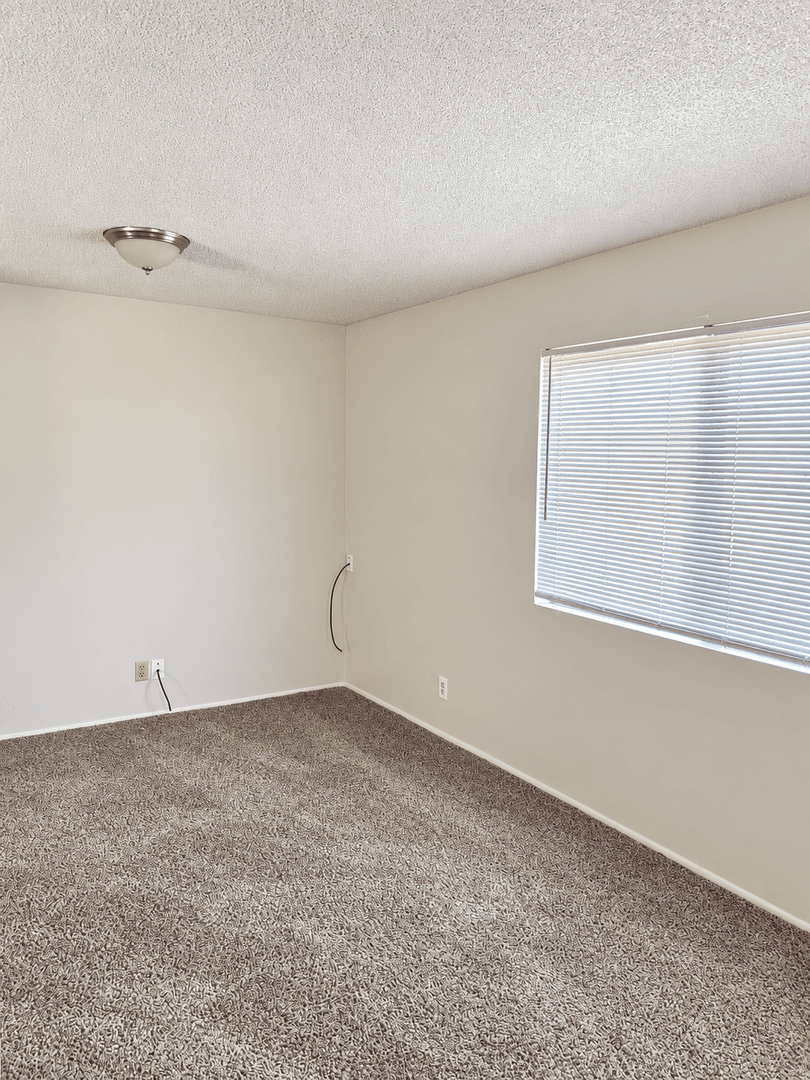 Redding Apartment: 1047-1067 Liberty Street