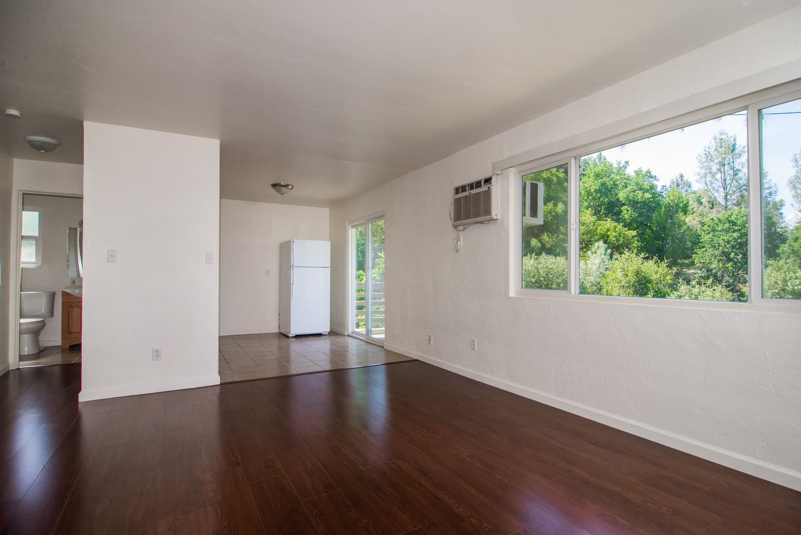 Redding Apartment: 2850 Pioneer Drive Apt 28