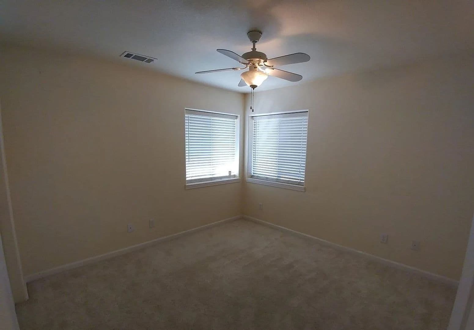 Cottonwood House: 18946 Yawl Place
