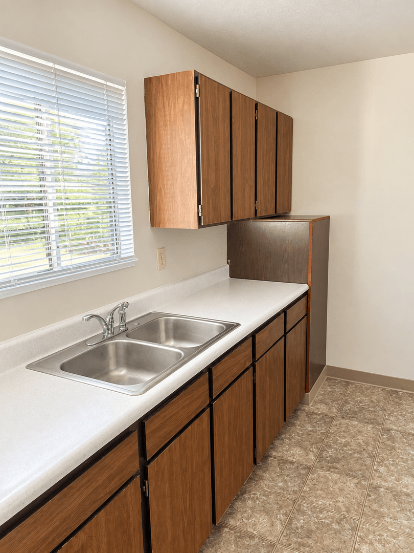 Redding Apartment: 1047-1067 Liberty Street