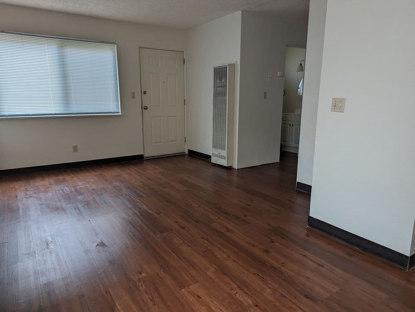 Redding Apartment: 1365 Magnolia Ave