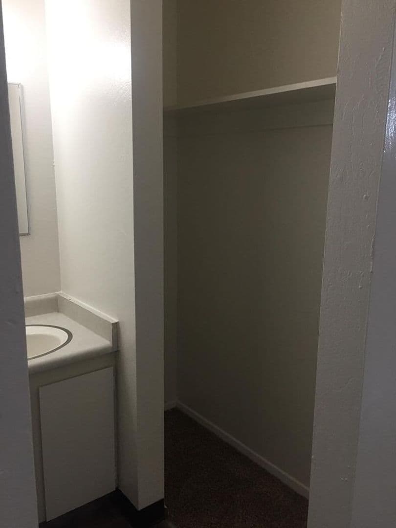 Redding Apartment: 4660 Westside Road