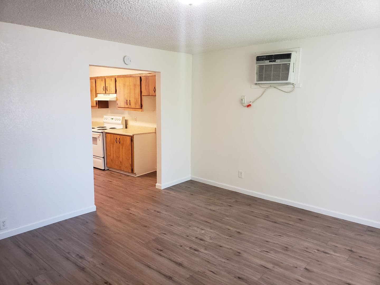 Redding Apartment: 1555 Olive Avenue