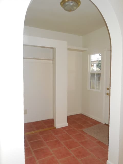 Shasta Lake City House: 1711 El Paso Street