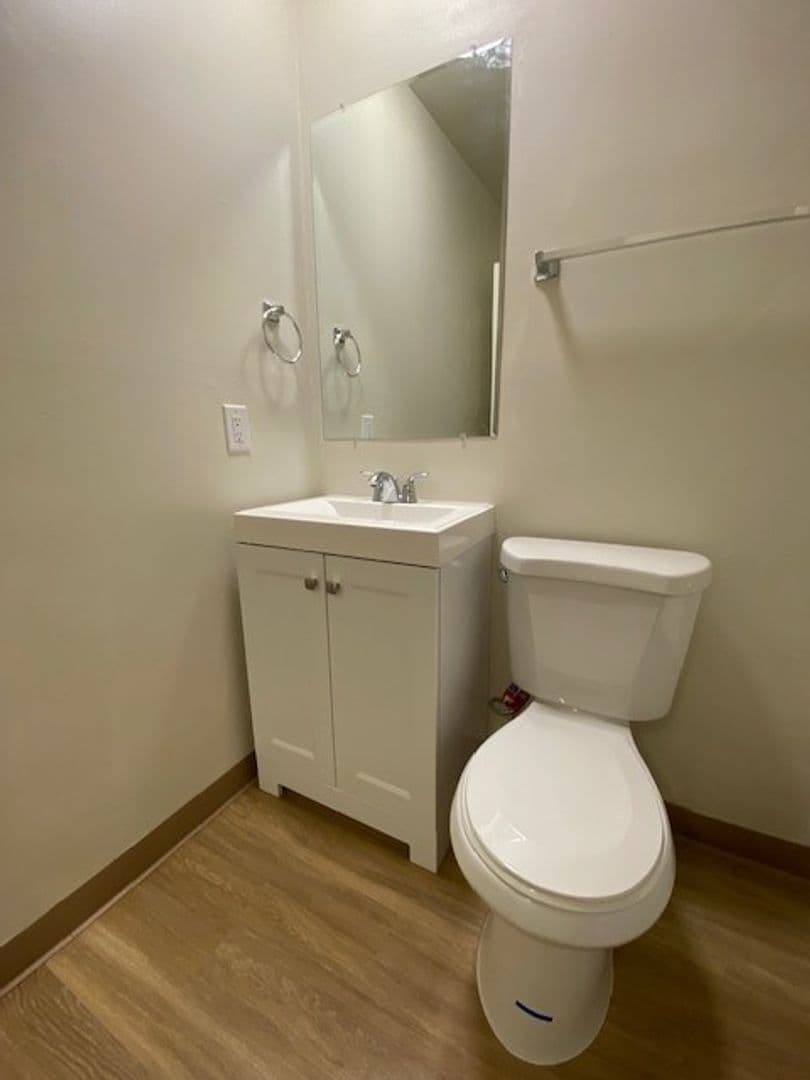 Redding Apartment: 1050, 1070, 1090 Continental Street