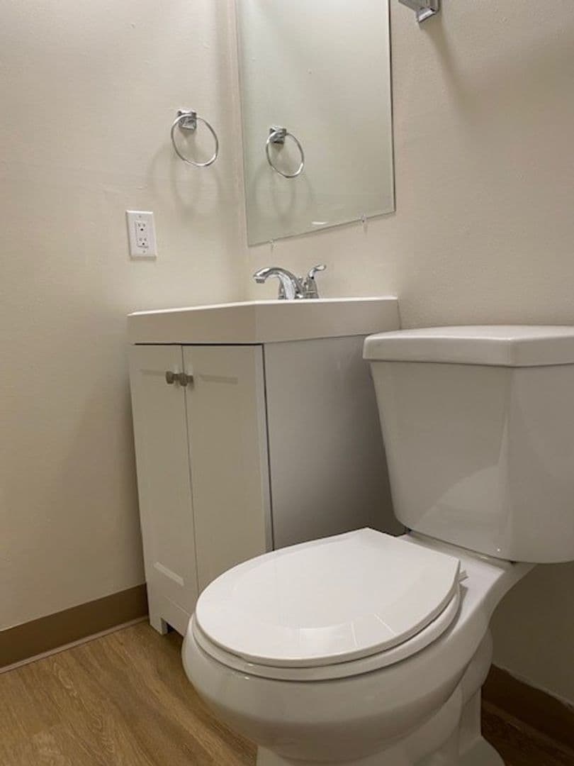Redding Apartment: 1050, 1070, 1090 Continental Street