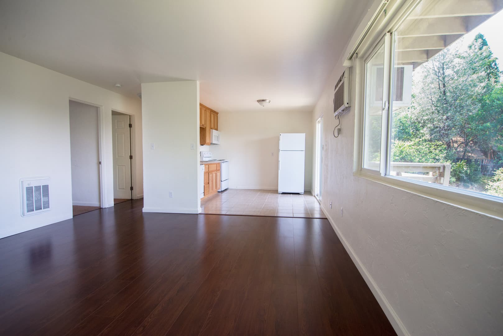 Redding Apartment: 2850 Pioneer Drive Apt 28