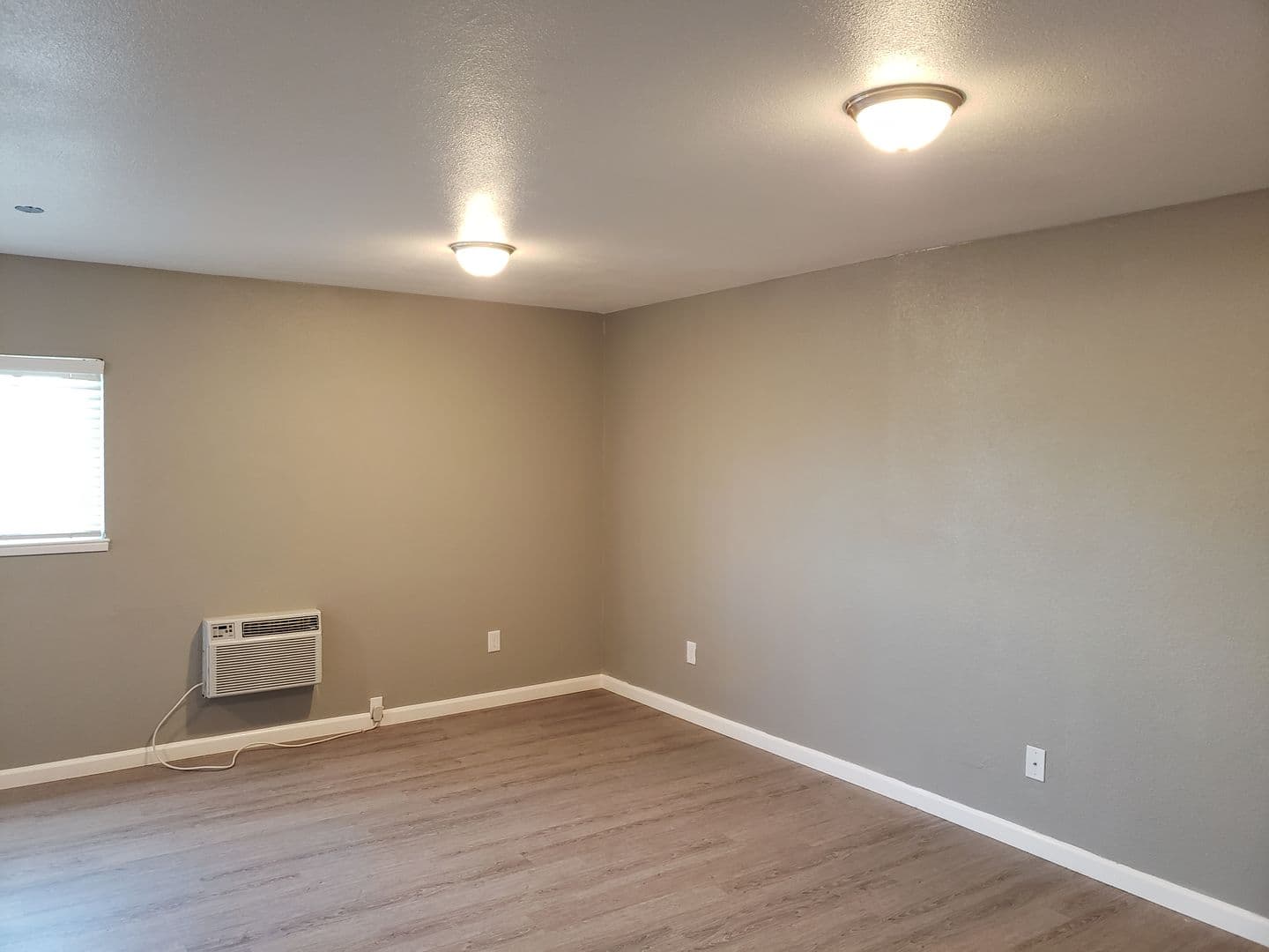 Redding Apartment: 4660 Westside Road