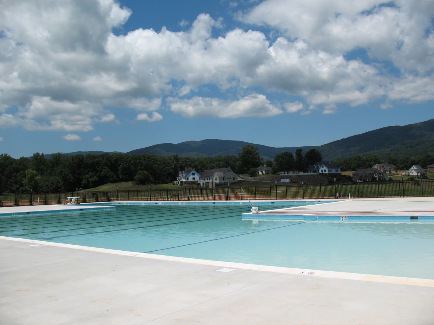 Crozet Apartment: Golf Drive