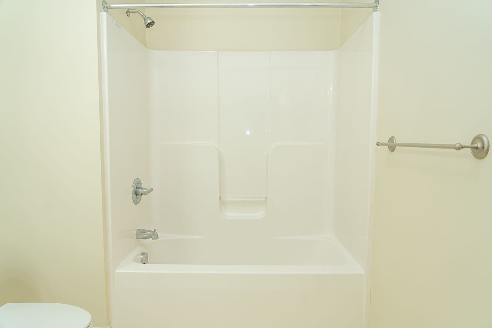 Crozet Apartment: Golf Drive