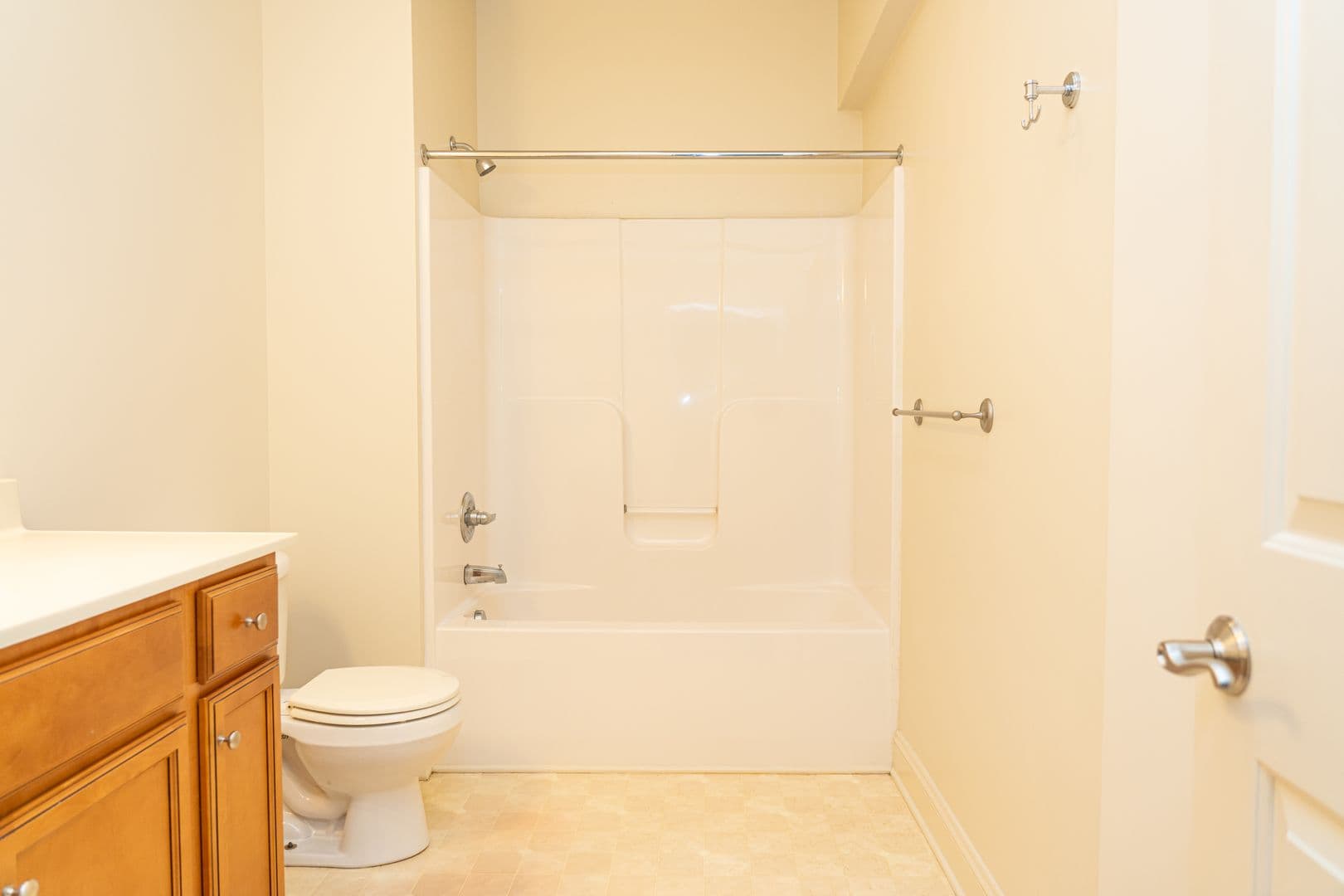 Crozet Apartment: Golf Drive