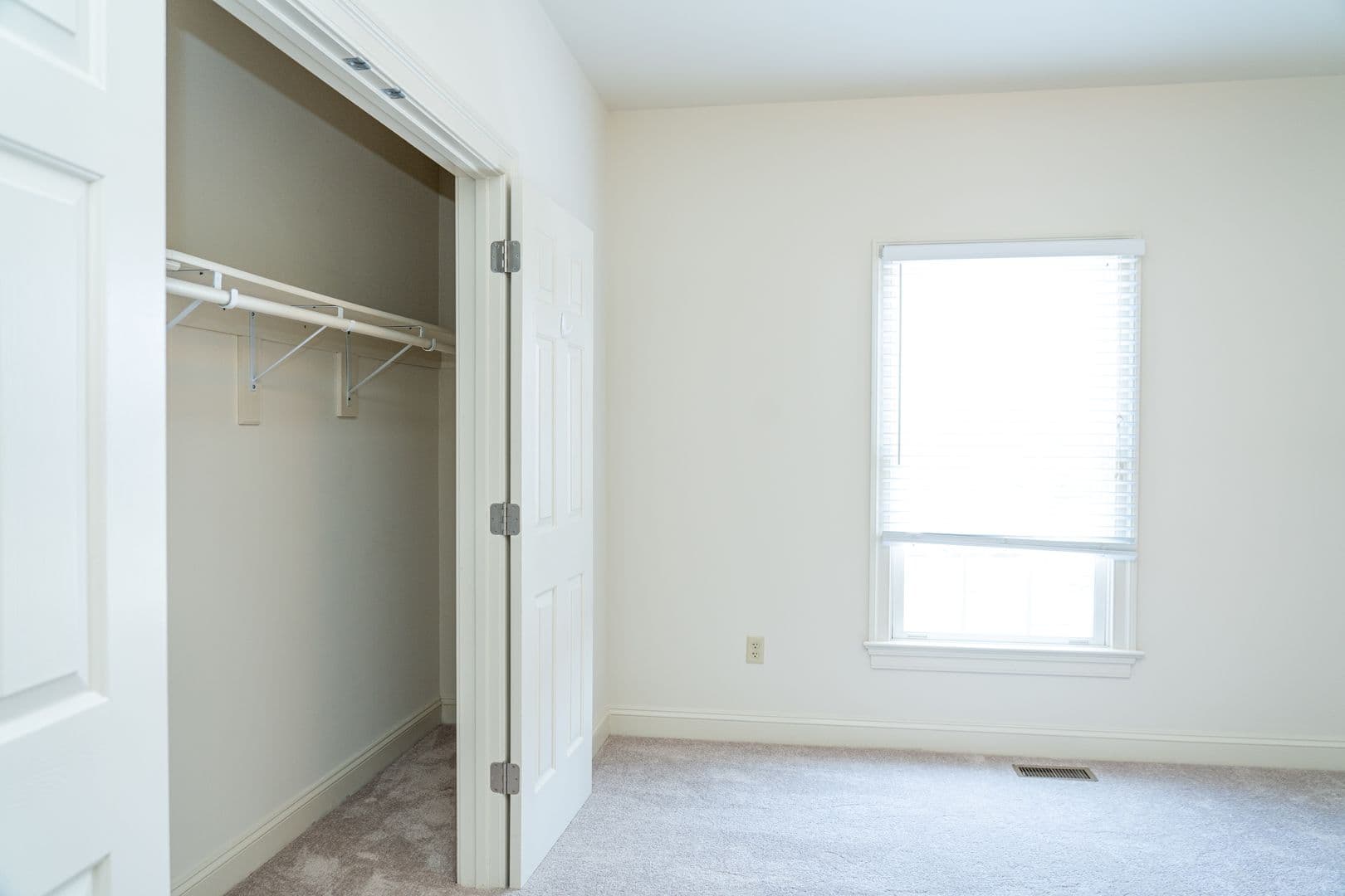 Crozet Apartment: Golf Drive
