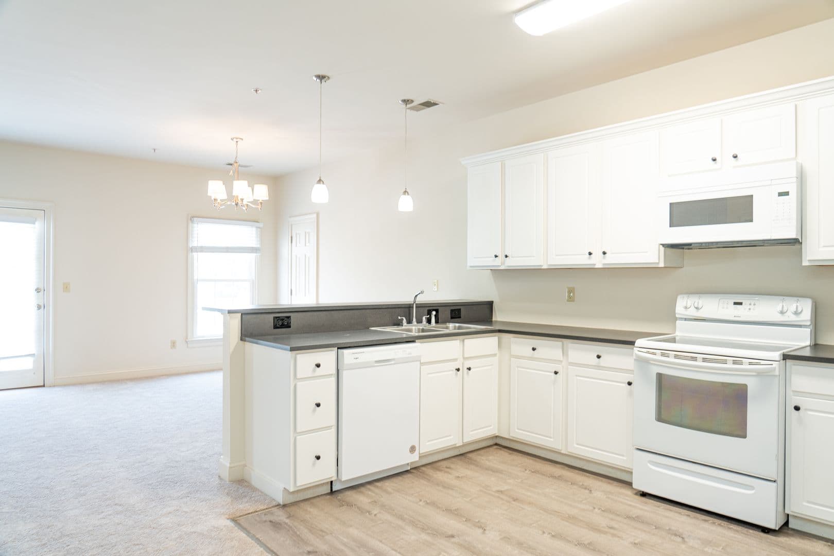 Crozet Apartment: Golf Drive
