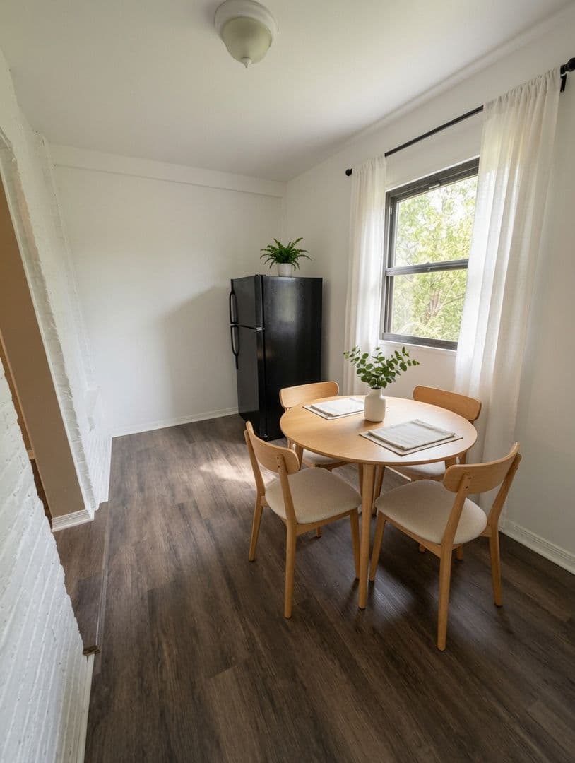 Chicago Apartment: 7607 S. Normal Ave -3N