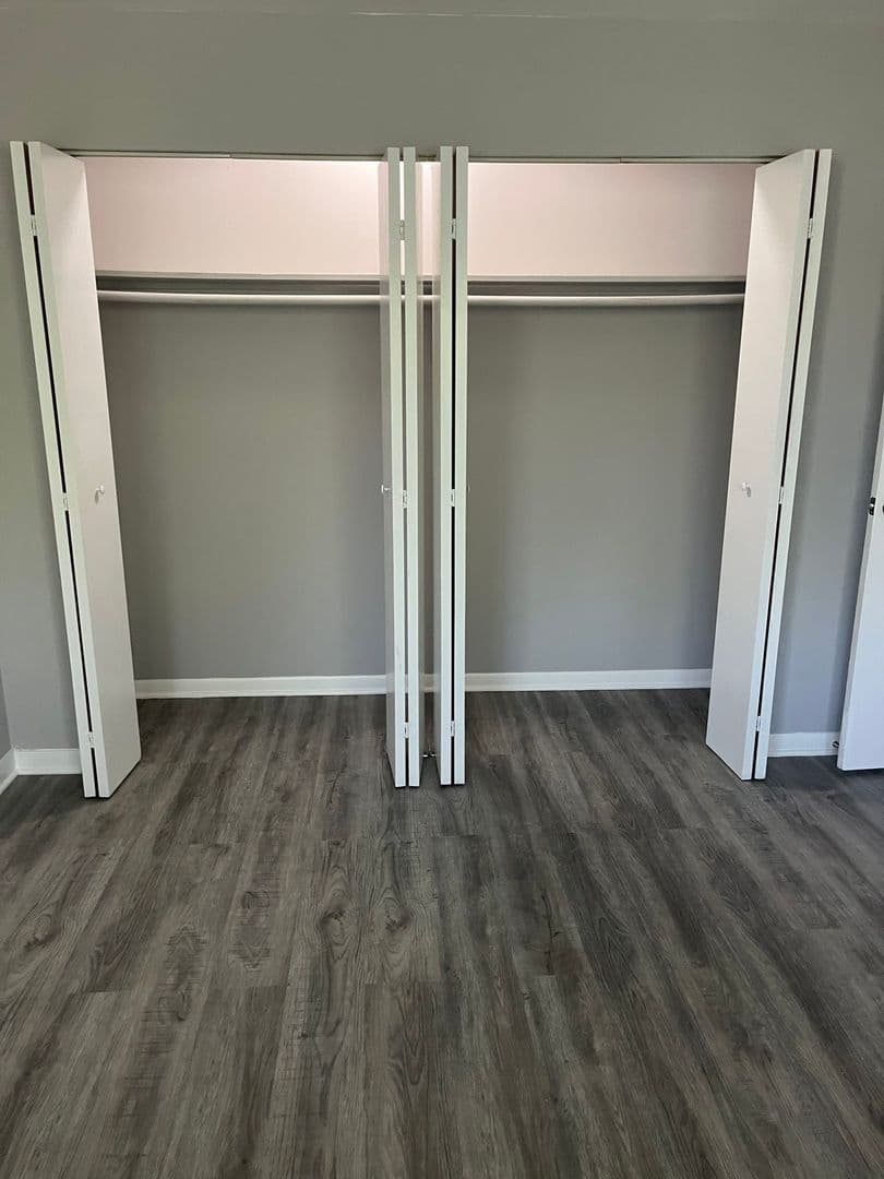 Dolton Apartment: 1450 E 154th Pl