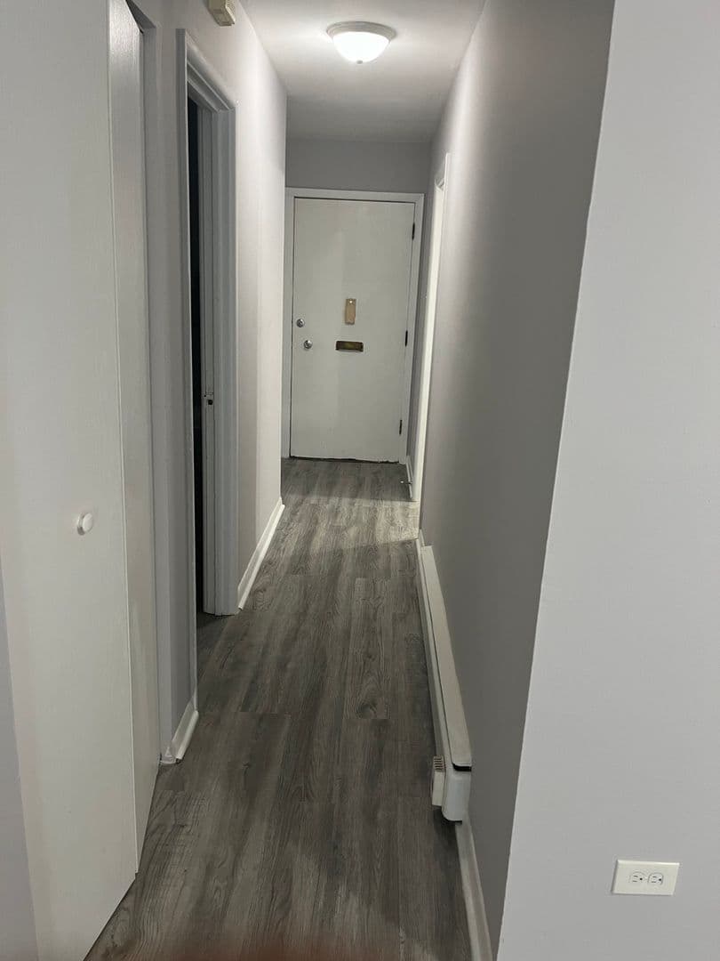 Dolton Apartment: 1450 E 154th Pl