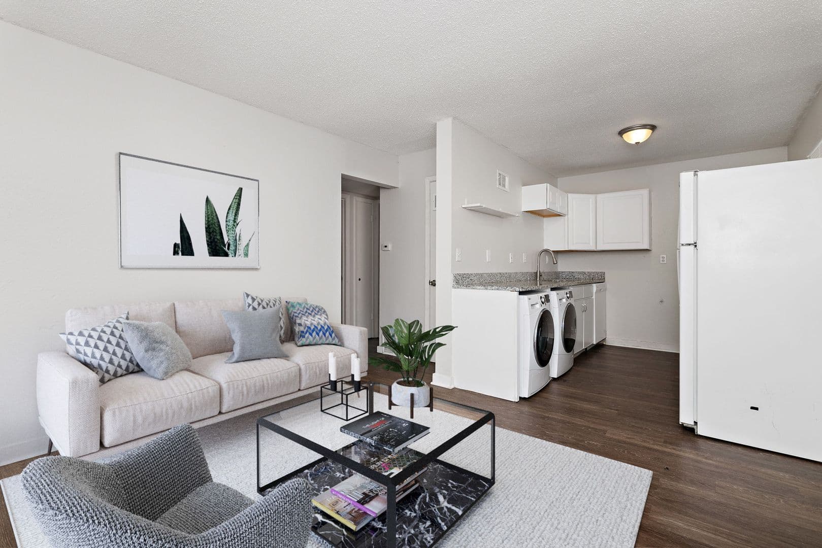 Belton Apartment: 108 E. Hargis Street