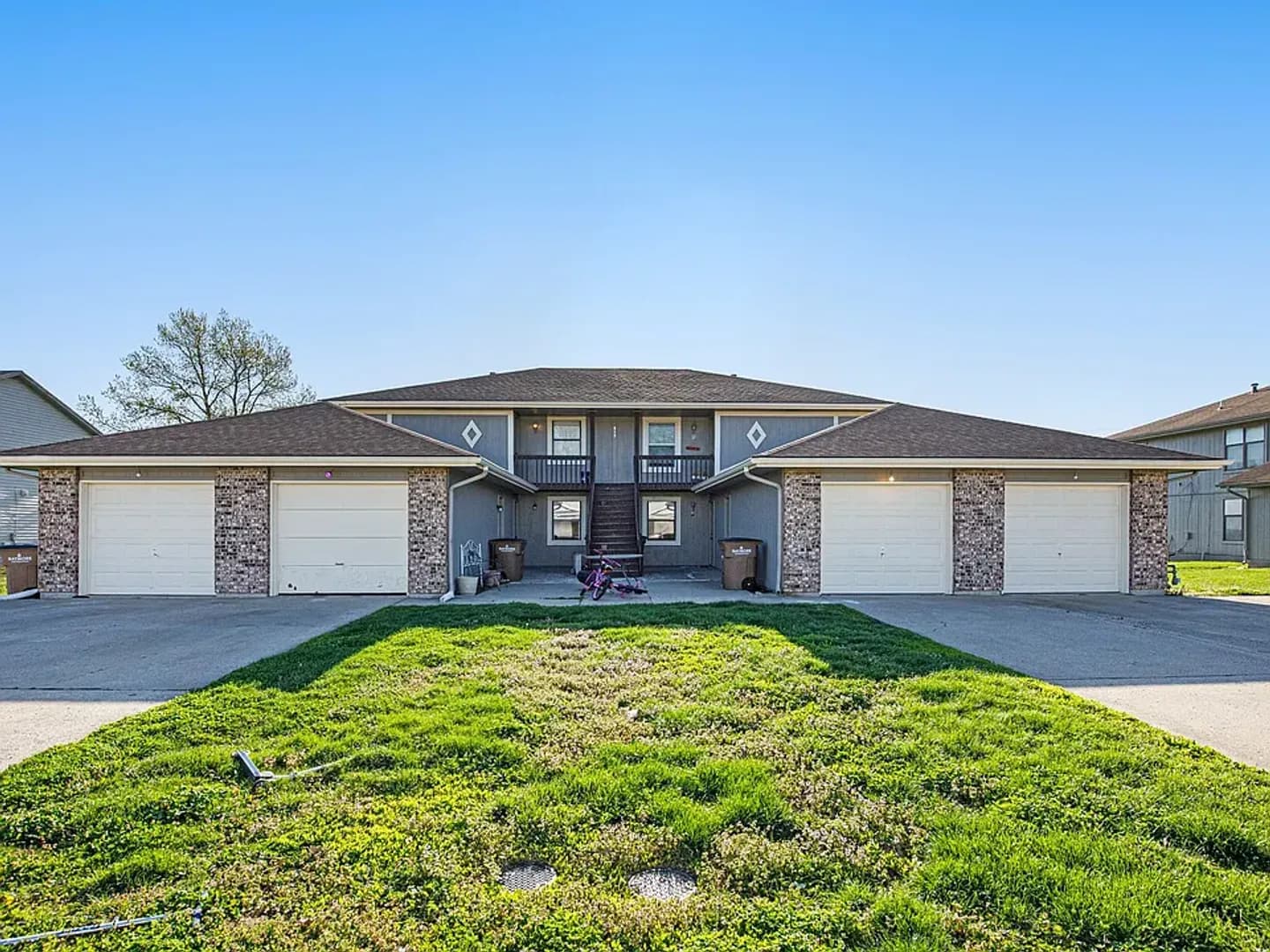 Raymore Apartment: 519 Sky Vue Dr