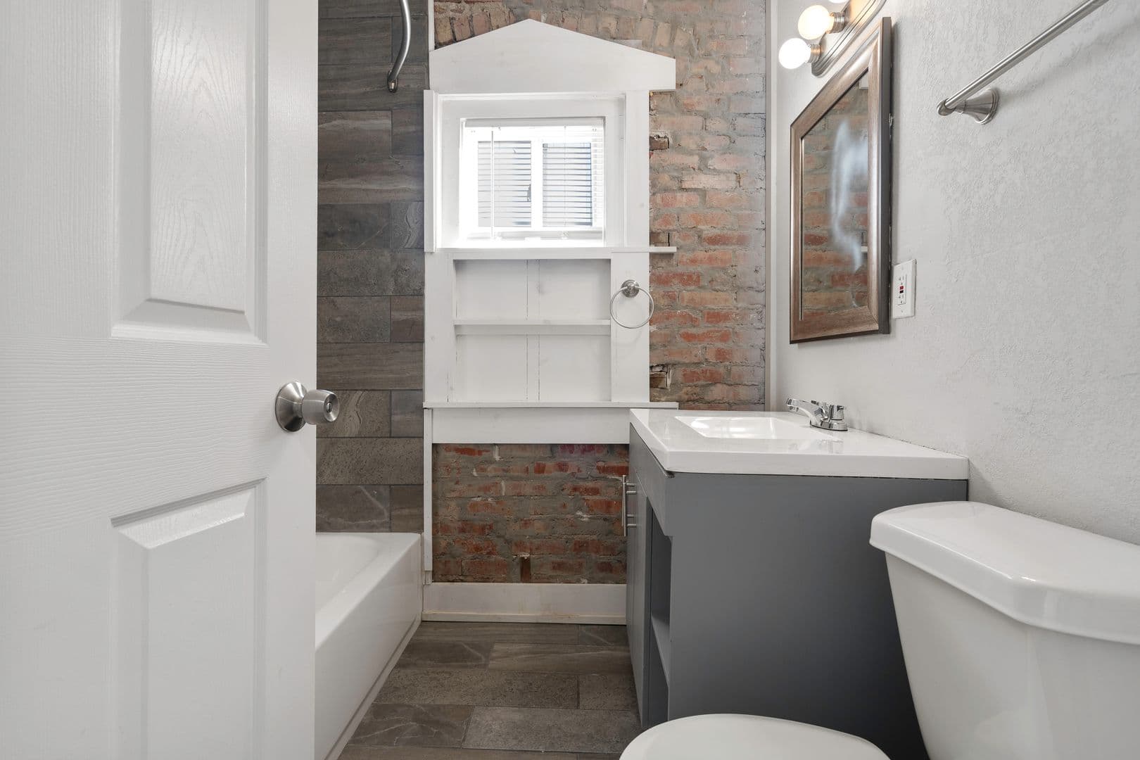 Kansas City Apartment: 1010-1012 Prospect Ave