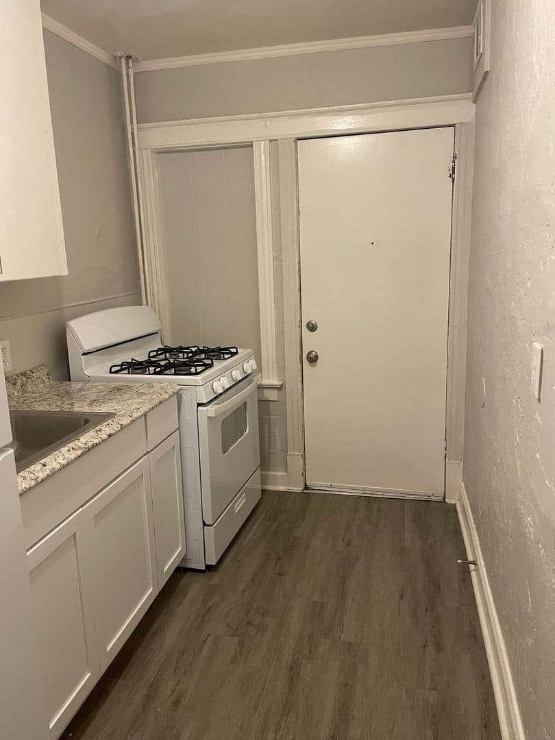 Kansas City Apartment: 104-106 Indiana Ave