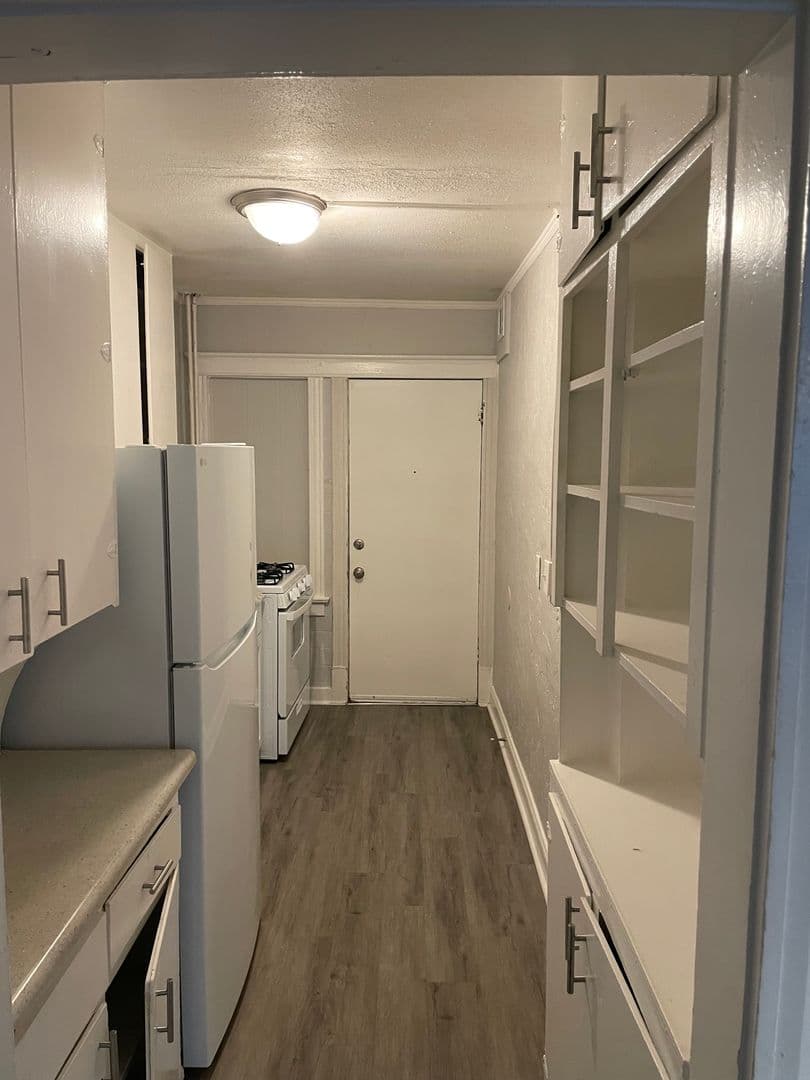 Kansas City Apartment: 104-106 Indiana Ave