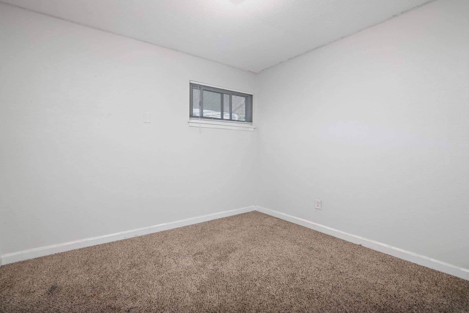 Belton Apartment: 108 E. Hargis Street