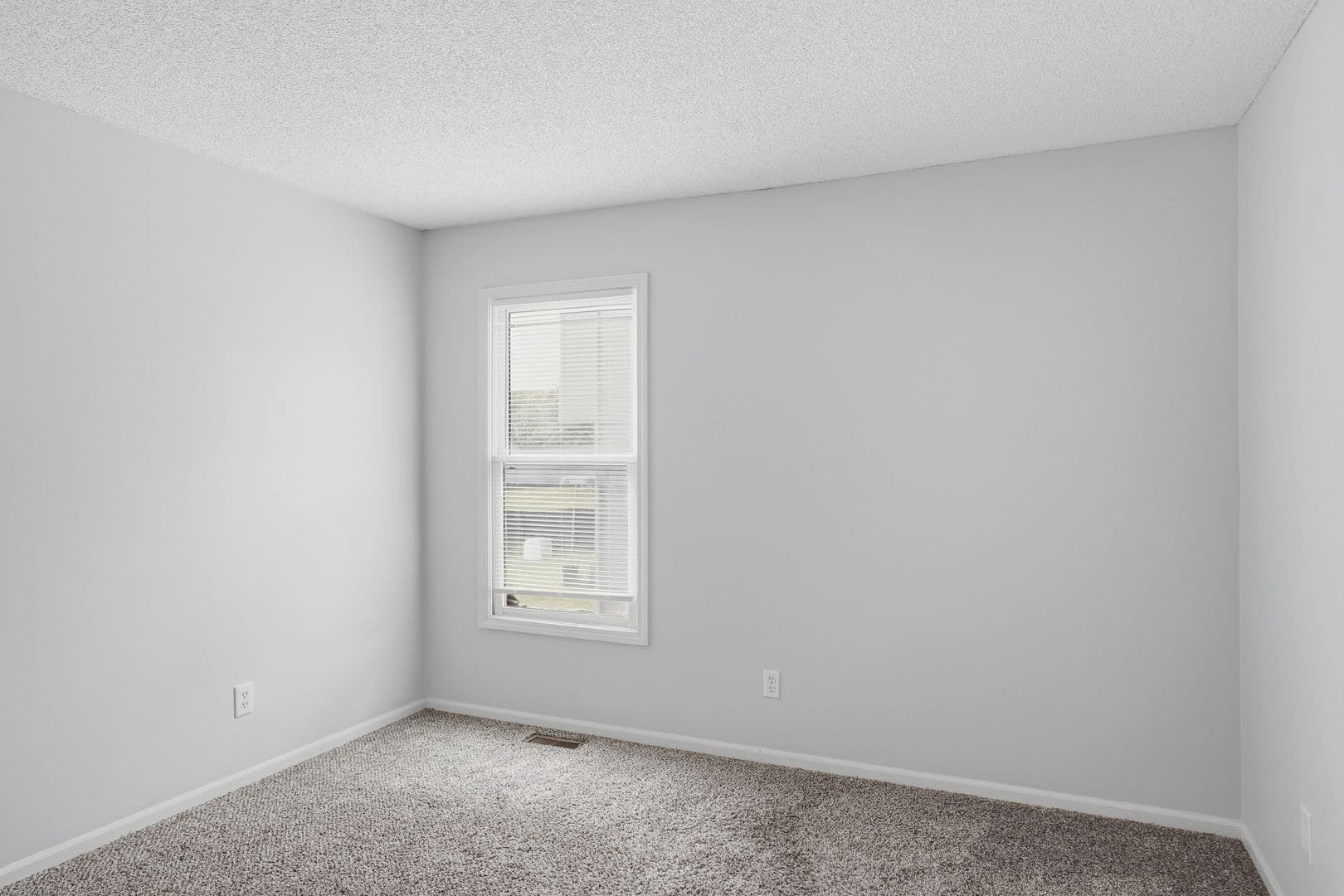 Olathe House: 14241 W 128th St