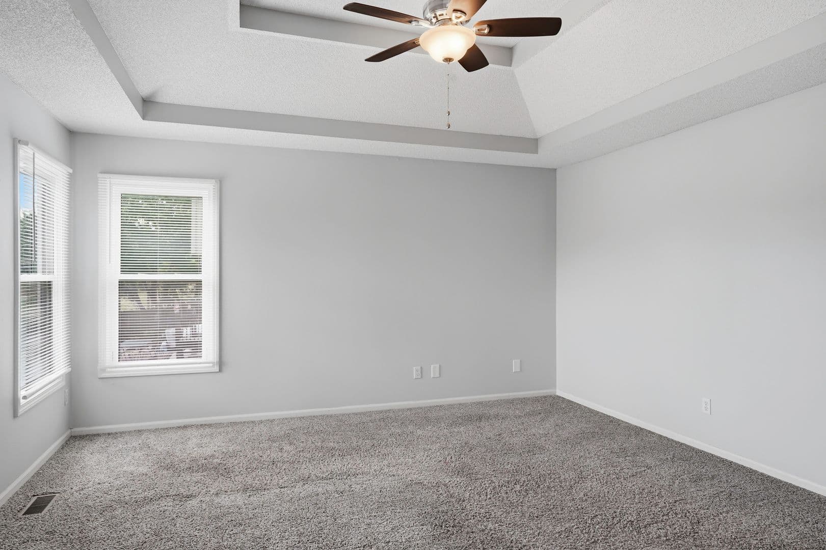 Olathe House: 14241 W 128th St