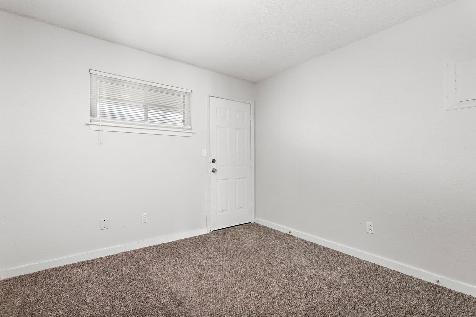 Belton Apartment: 108 E. Hargis Street