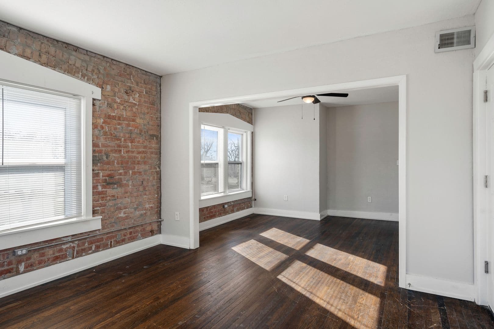 Kansas City Apartment: 1010-1012 Prospect Ave