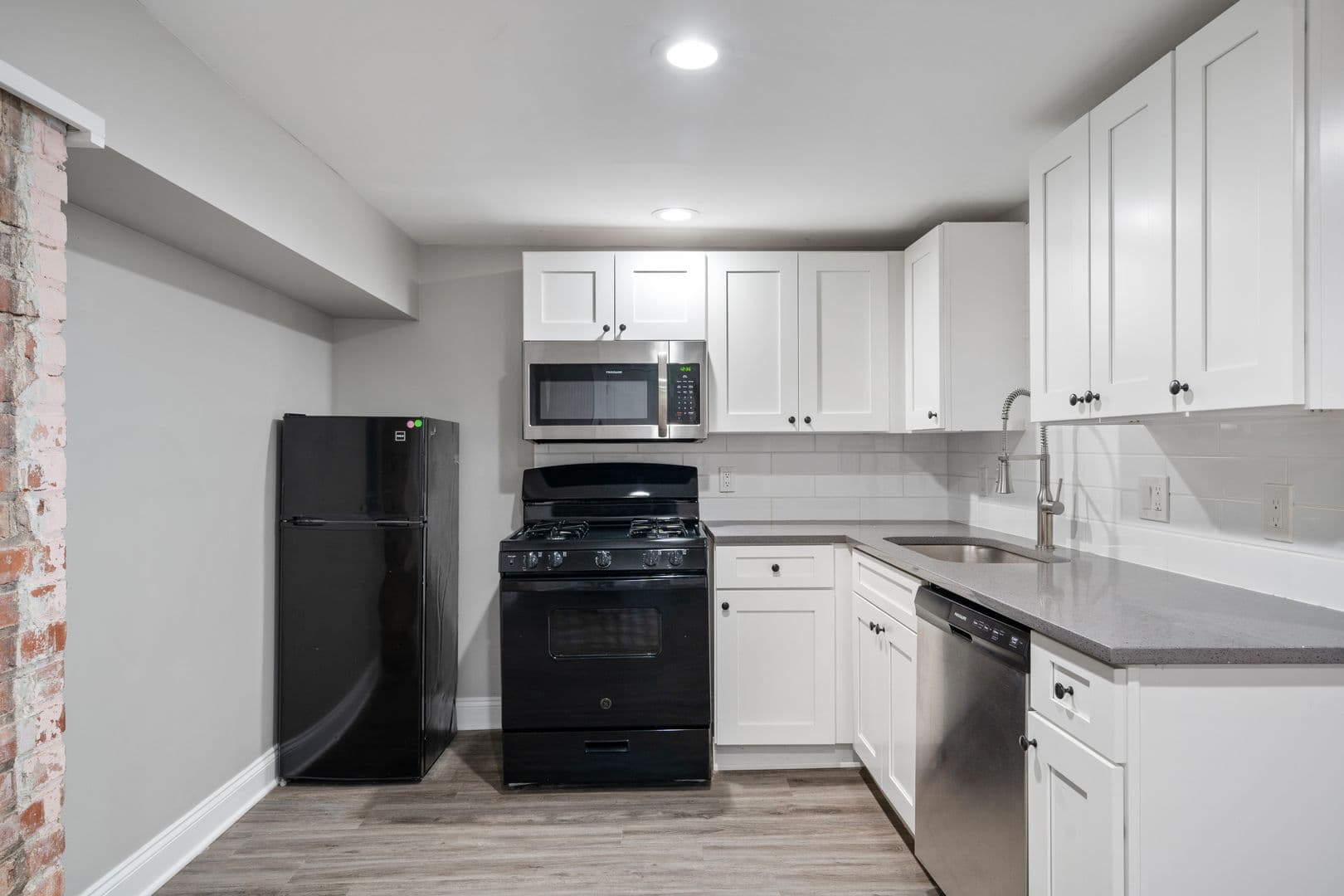 Kansas City Apartment: 522-530 Gladstone Blvd