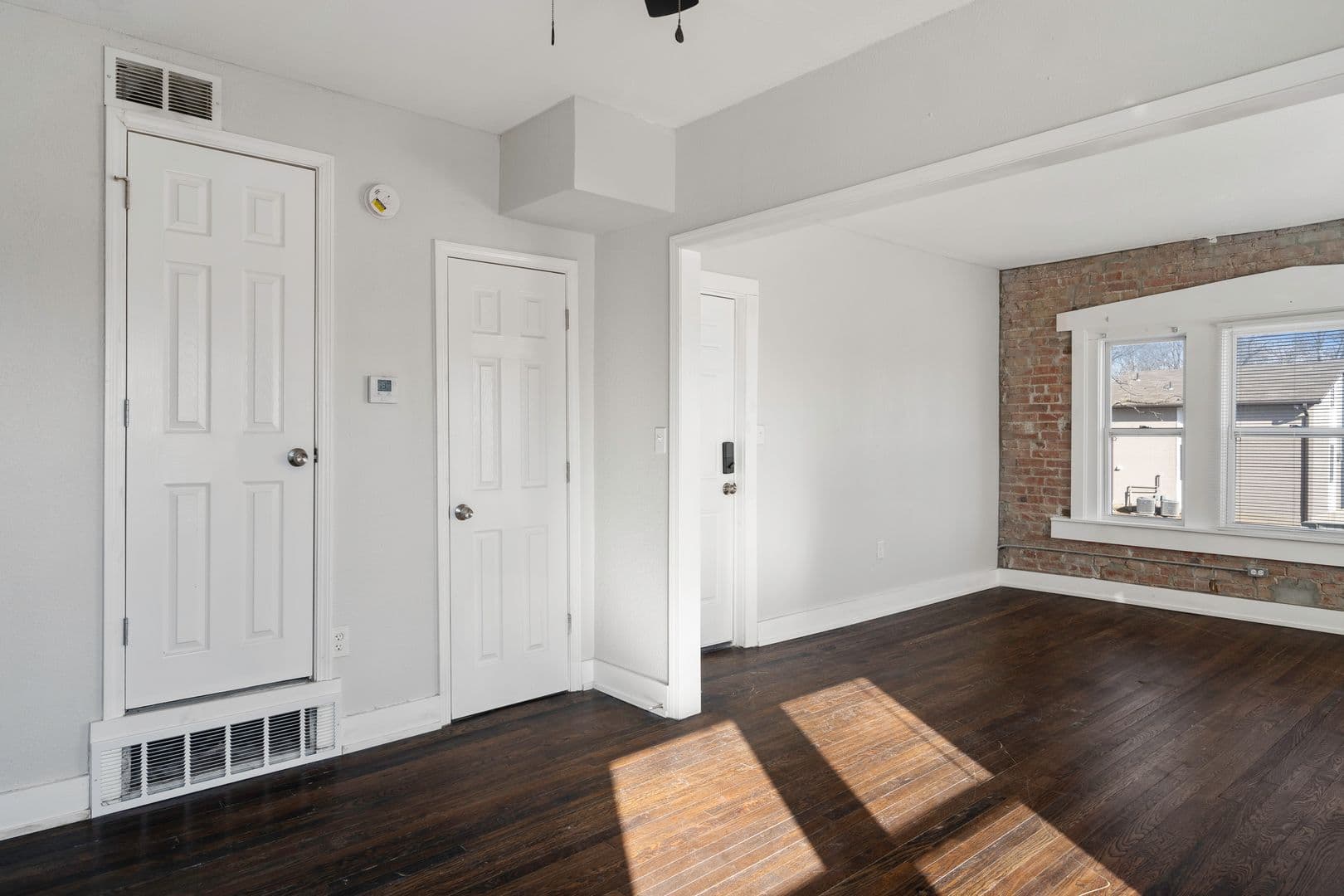 Kansas City Apartment: 1010-1012 Prospect Ave
