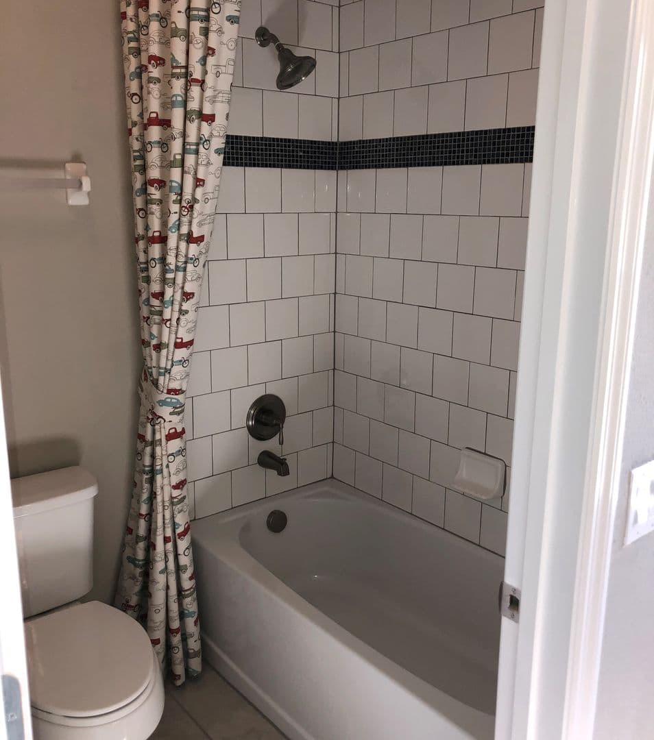 Leesburg House: 5512 Windsong Oaks Drive