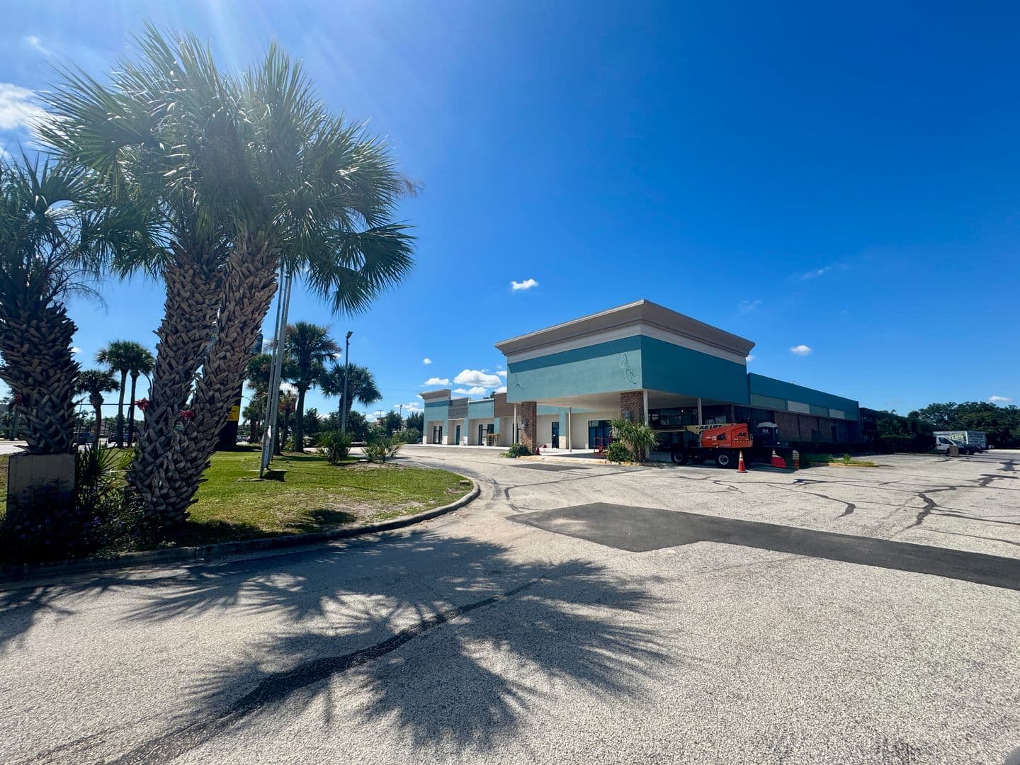 Orlando Condo: 7900 S Orange Blossom Trail #1062