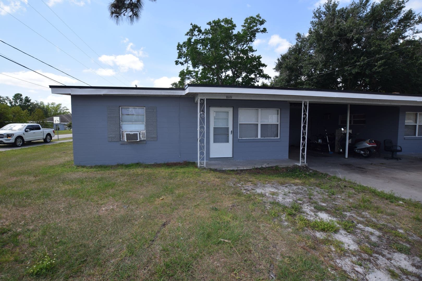 Orlando House: 102 W Lancaster Road