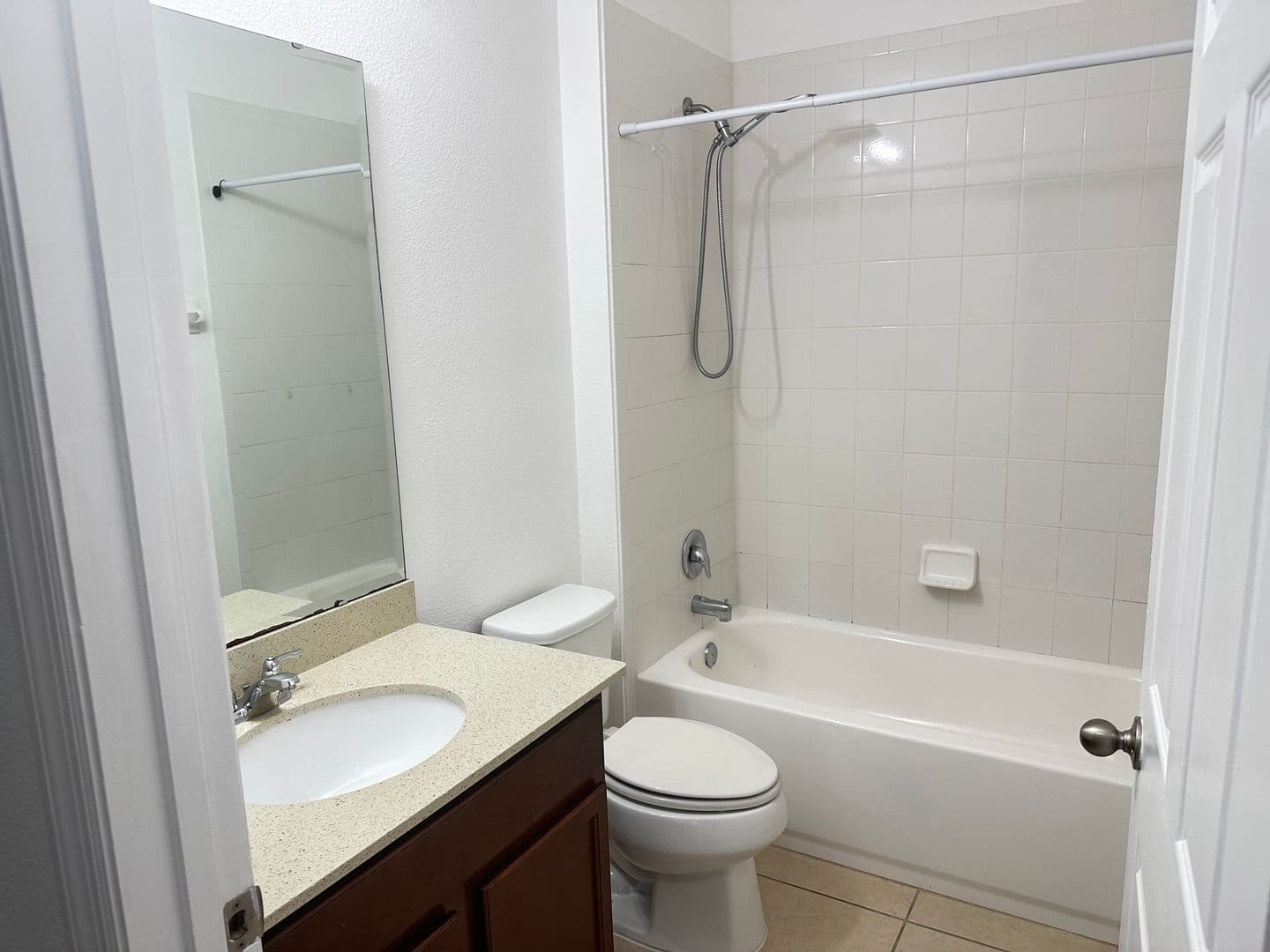 Groveland House: 477 Kestrel Dr