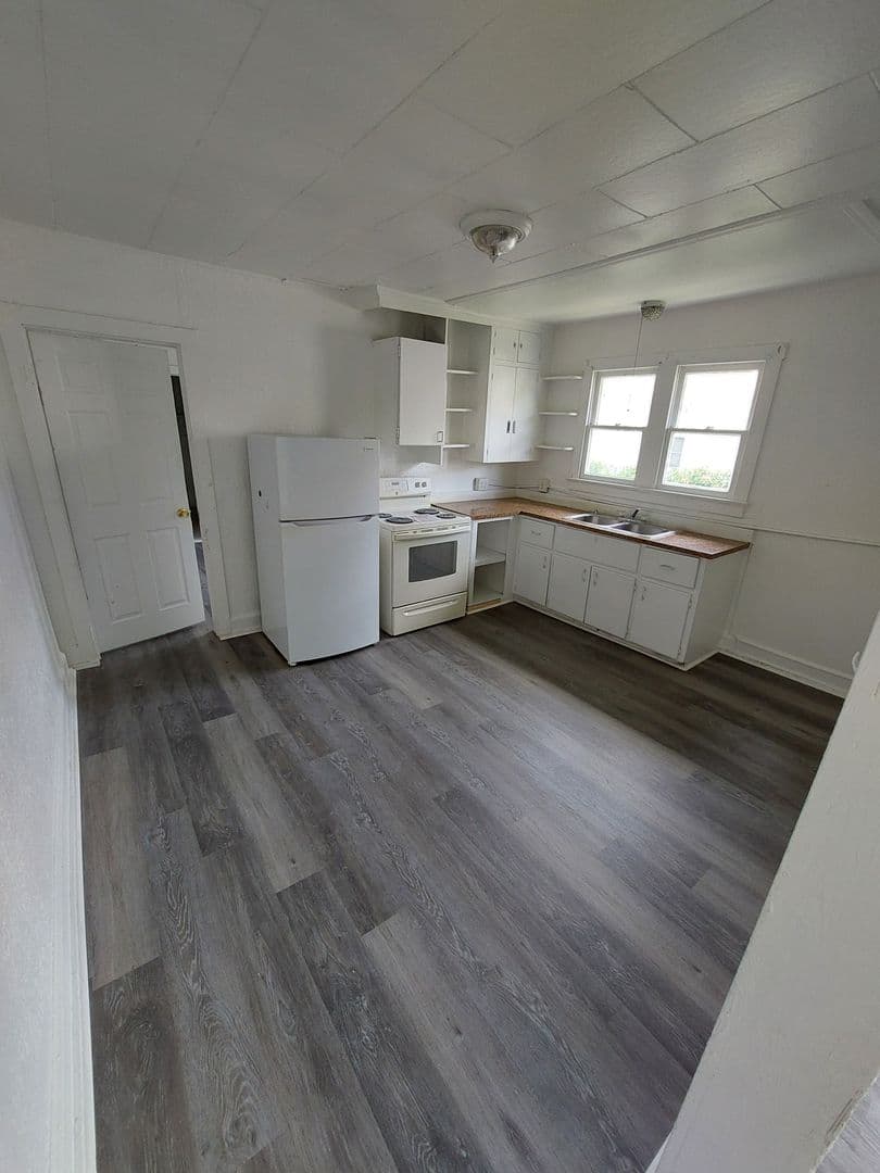 Ocala House: 1016 NE 8th Ave