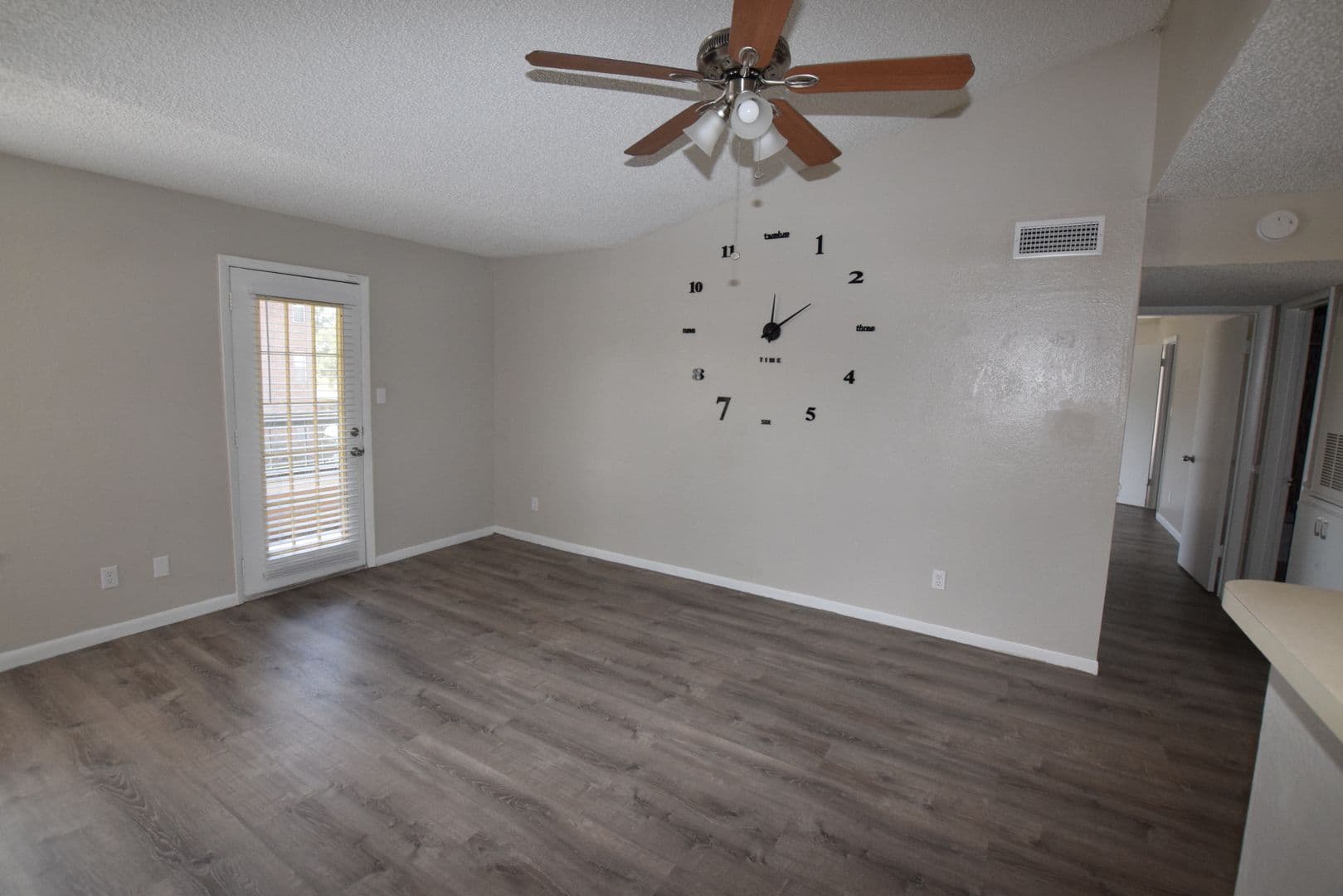 Orlando House: 5533 Chrishire Way #F201