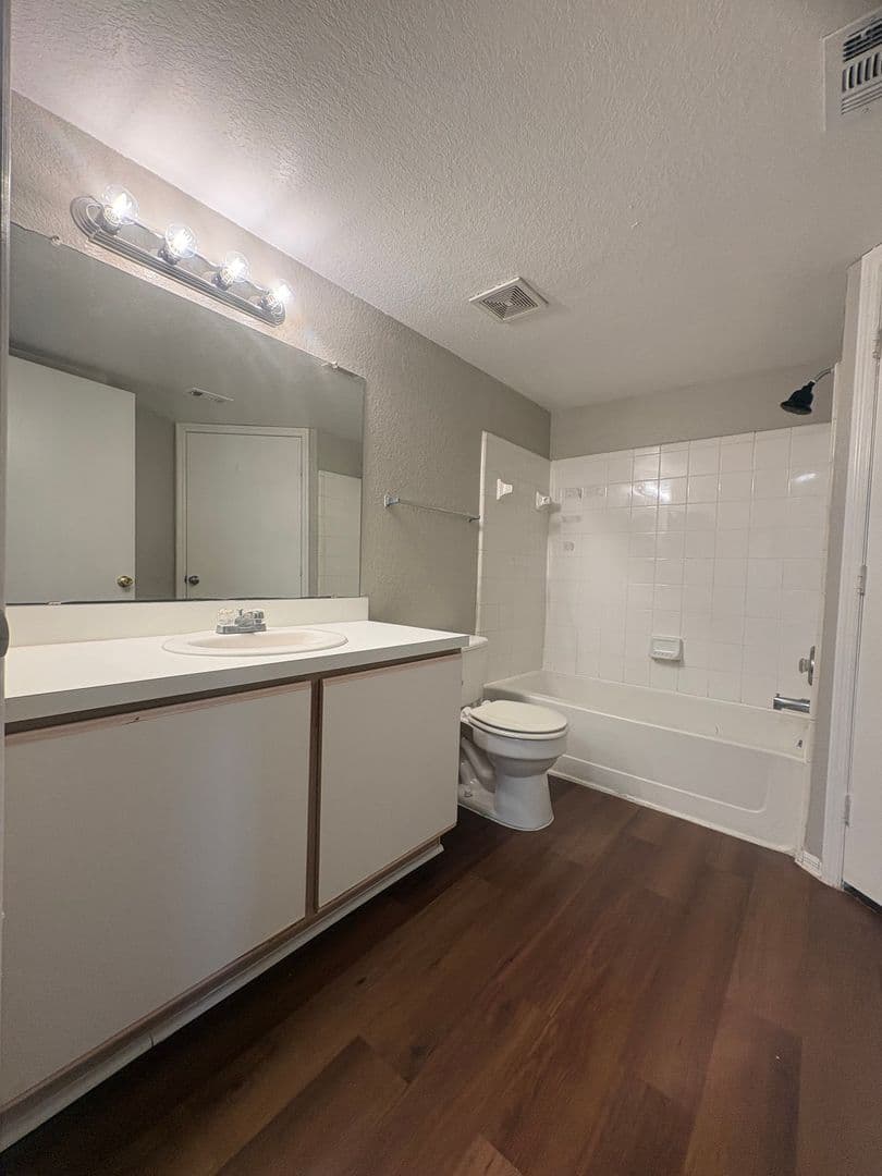 Kissimmee House: 2208 Antigua Pl. #923