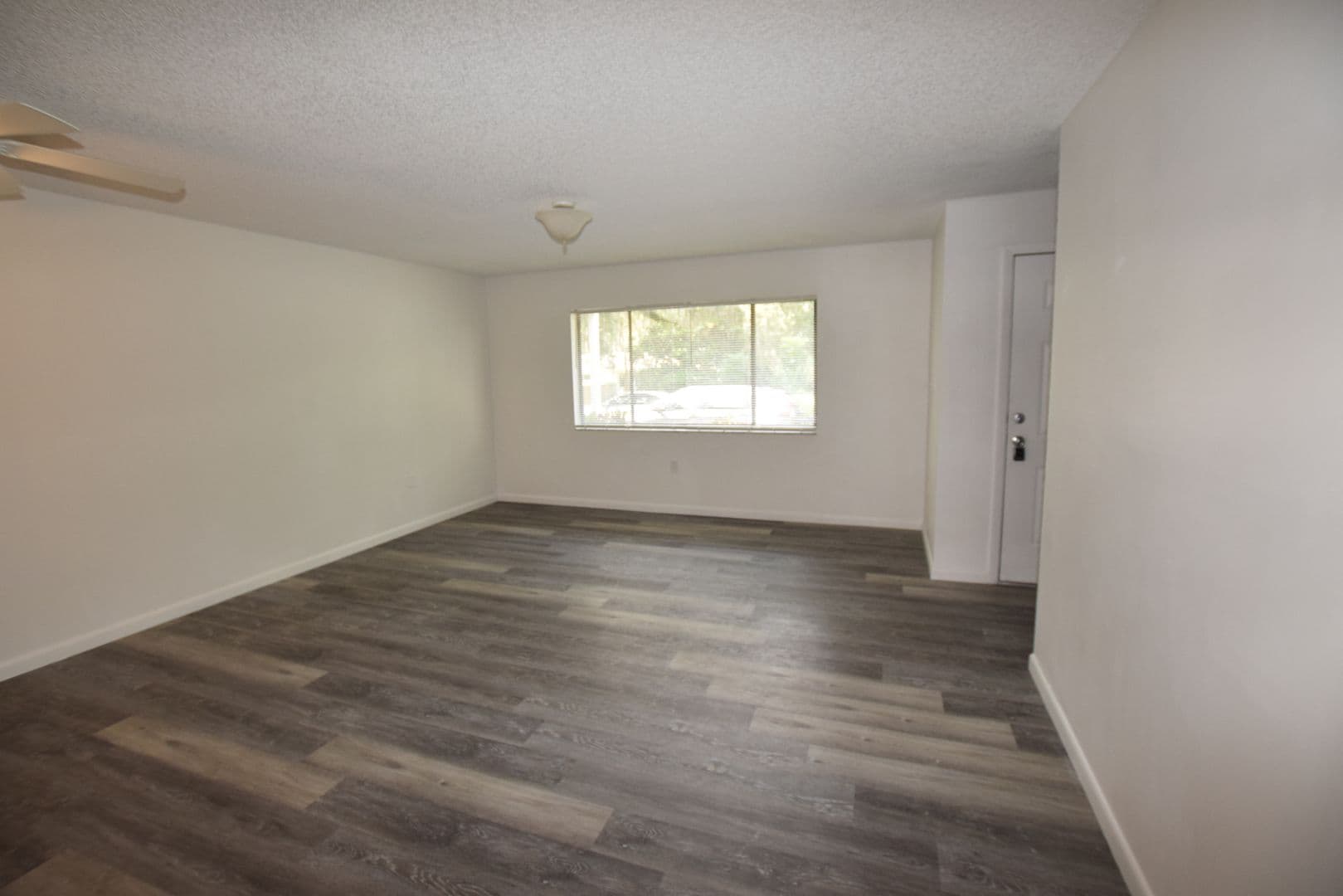 Leesburg Townhome: 908 Sumter Street