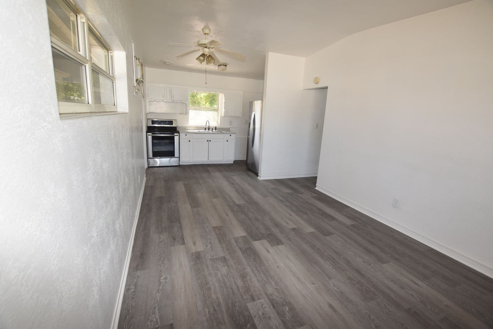 Orlando House: 104 W Lancaster Road